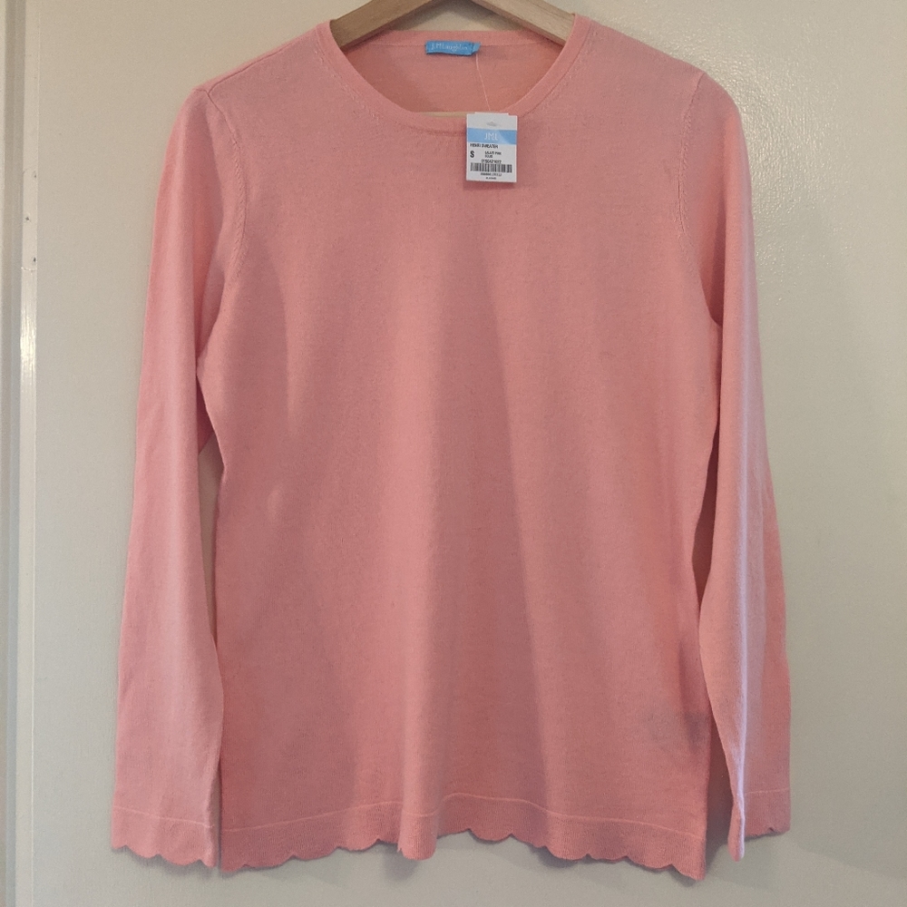 Sweater with scallop detailing